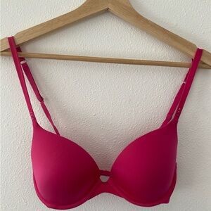 Victoria’s Secret BioFit Demi Uplift Bra 32D Red